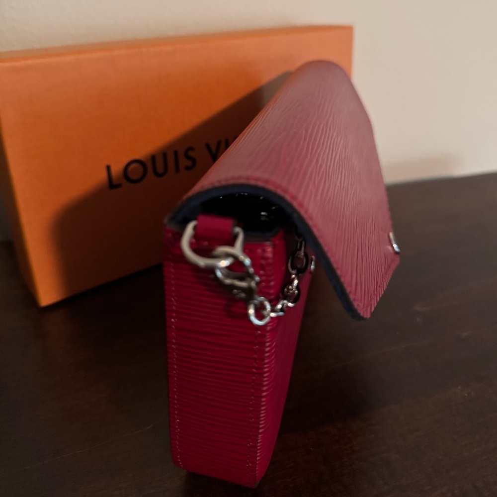Louis Vuitton Felicie Pochette (Cherry Berry Epi Leather) - Picture 8 of 9